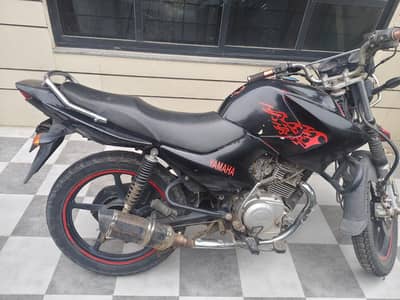 Yamaha YBR 125 (2016) – Mint Condition | Full Black PPF.