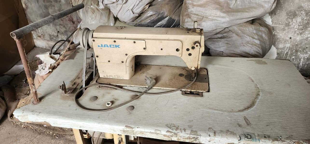 Sewing Machine 0