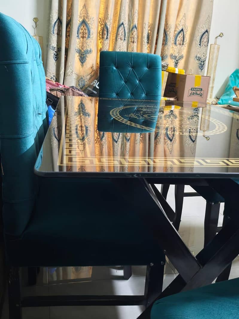 6 Seater dining table 4