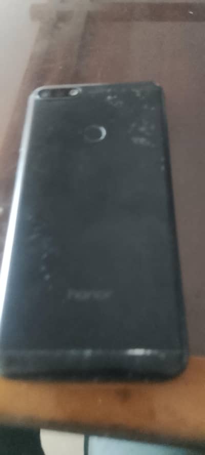 Honor 7C