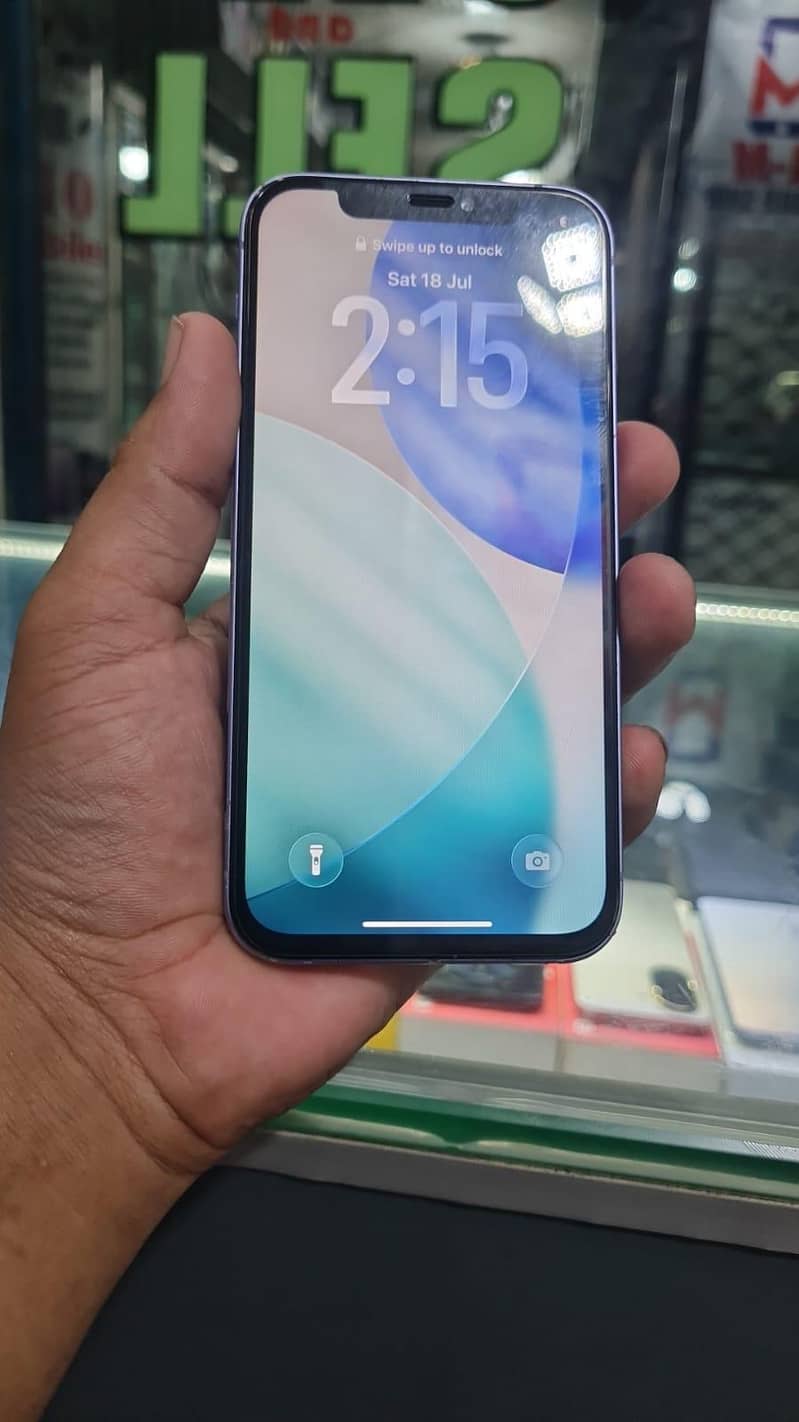 Apple iPhone 12 1
