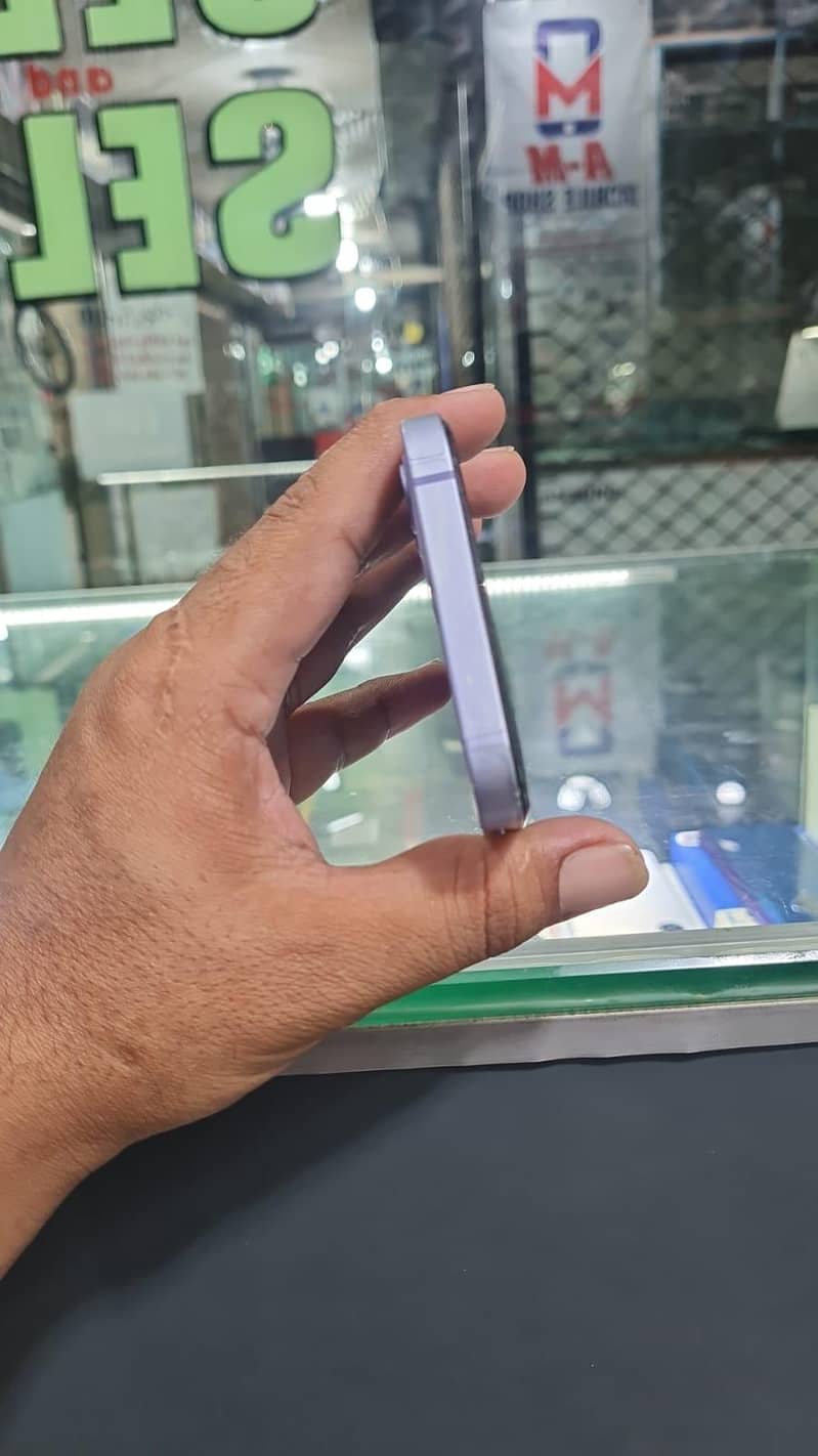 Apple iPhone 12 5