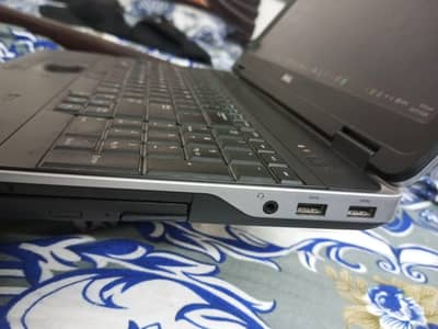 E6540 latitude i7-4gen 16gb ram 256gb SSD 2 gb gpu