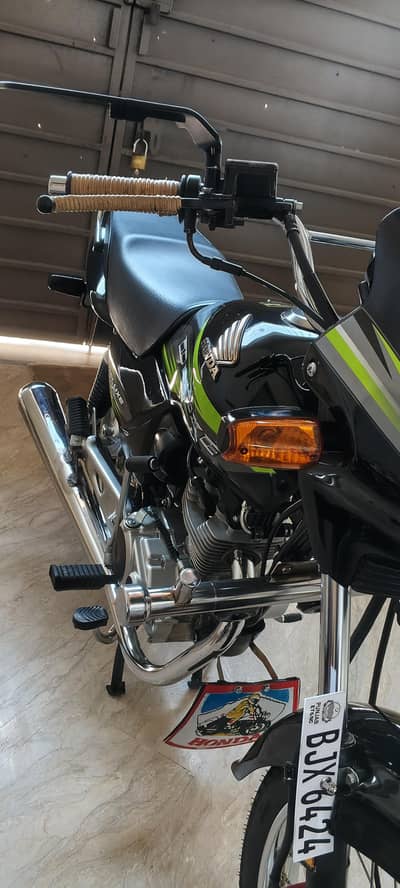 Honda deluxe 125