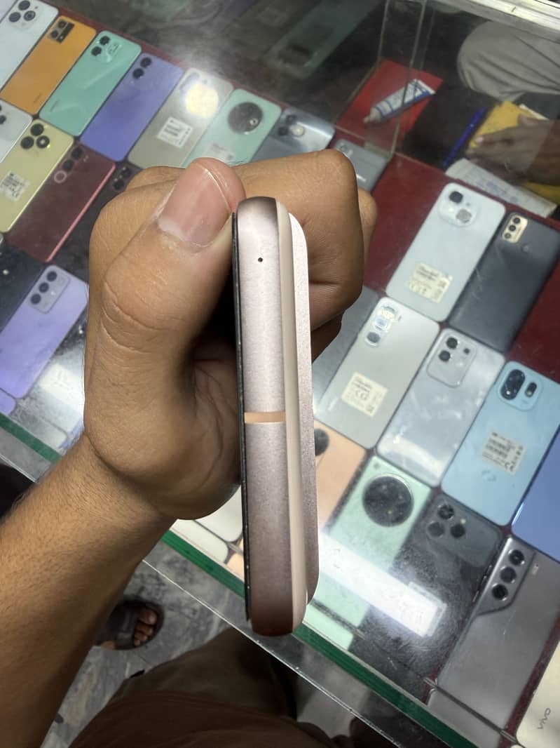 Google pixel 8 5