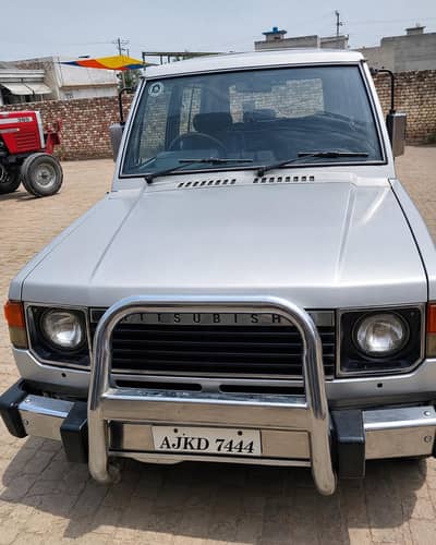 Mitsubishi Pajero 1989