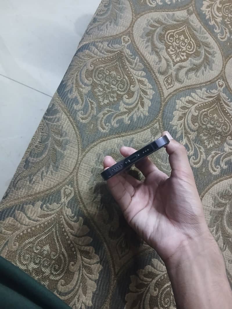 iPhone 14 Pro 2