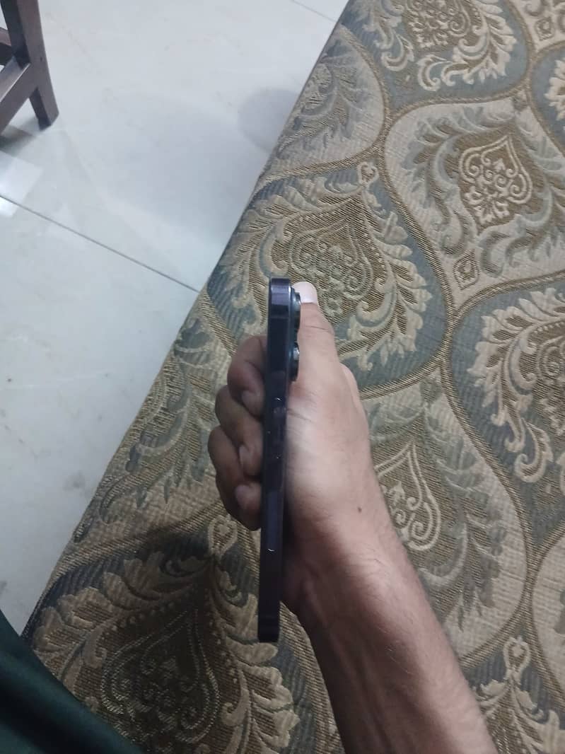iPhone 14 Pro 3