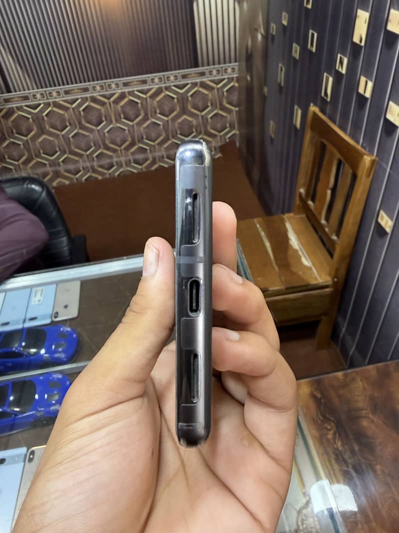 Google pixel 7 pro 4