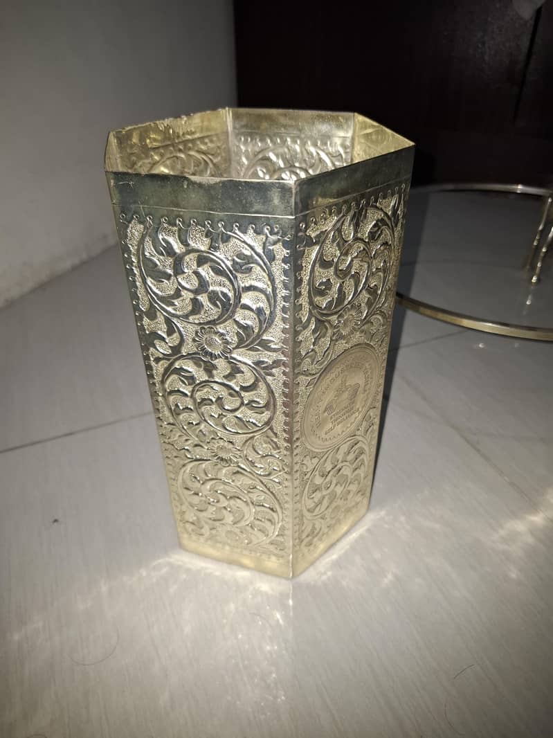 table show piece 1
