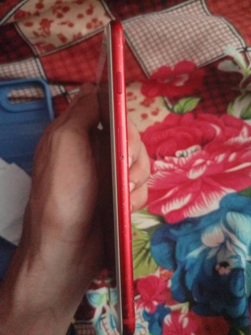 Apple iPhone 7 Plus 4