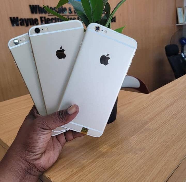 Apple iPhone 6S Plus 4