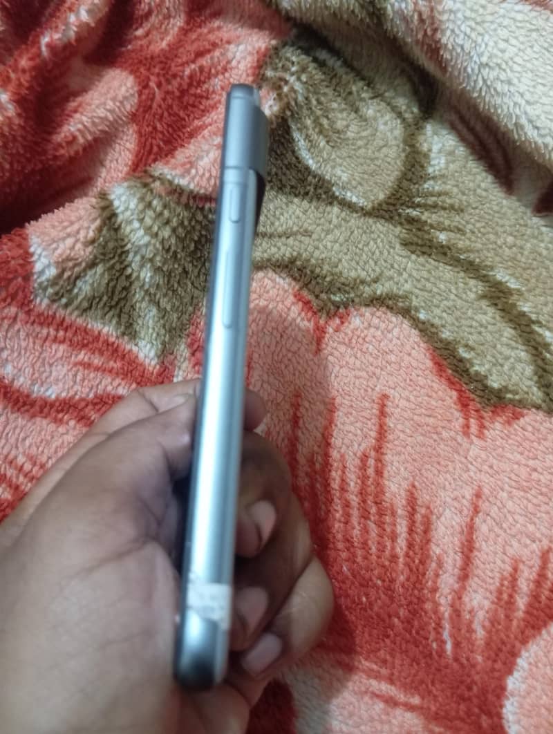 Google Pixel 8 2