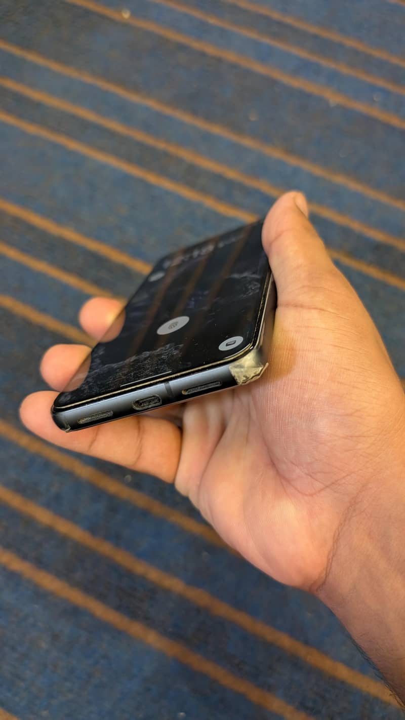Google Pixel 8 2