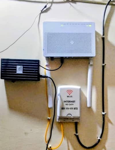 UPS / power banks wifi router and security camera
