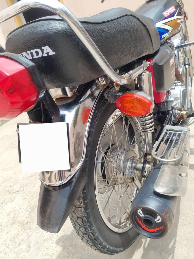 125 2020 model 6