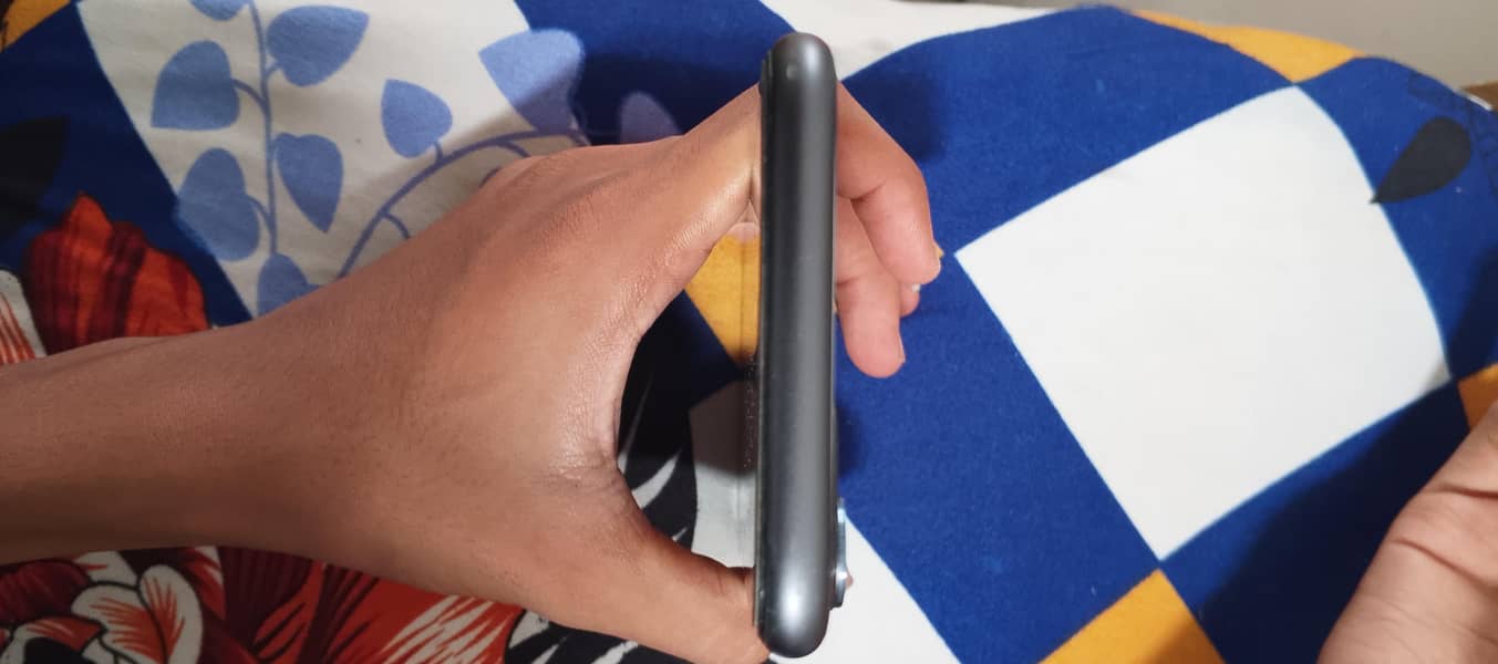 Apple iPhone 11 2
