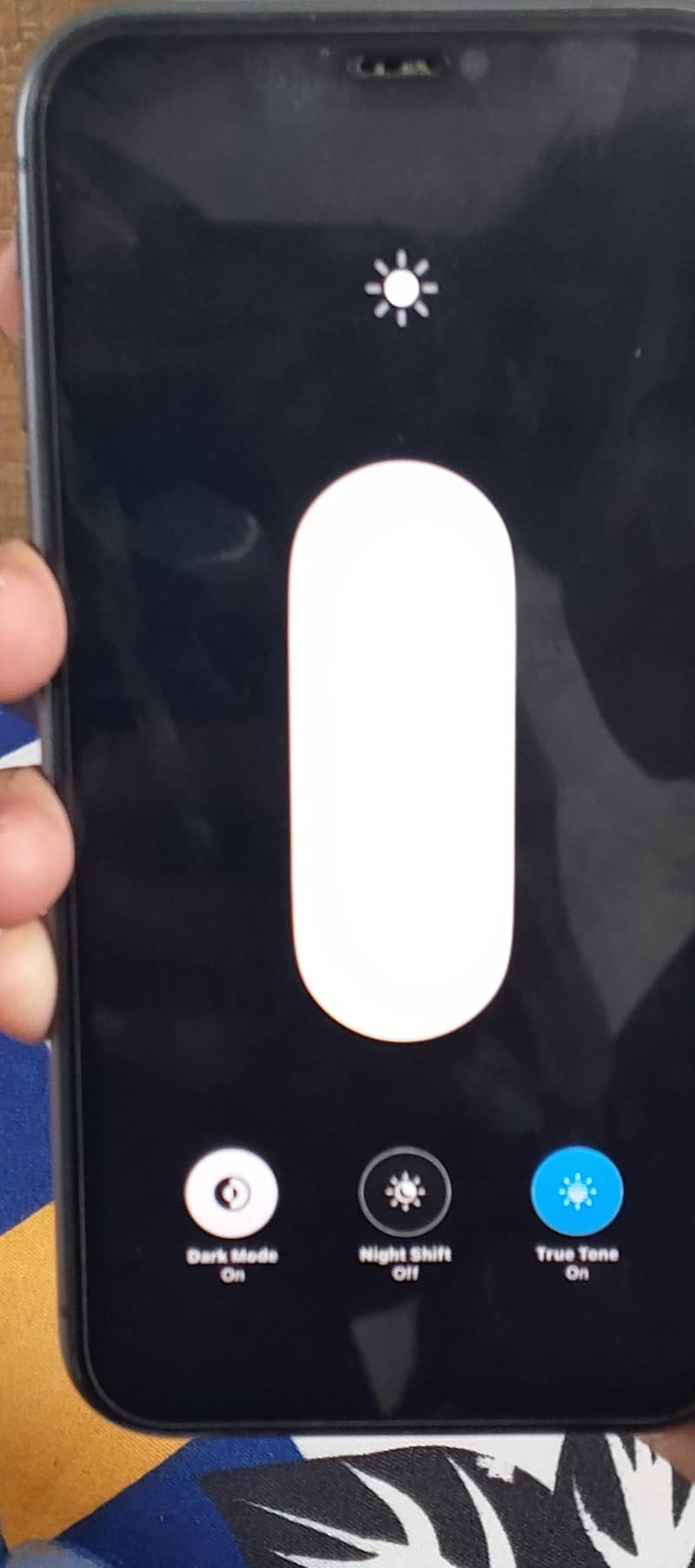 Apple iPhone 11 4