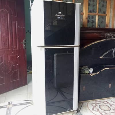 Dawlance Fridge for sell  price is not negotiable