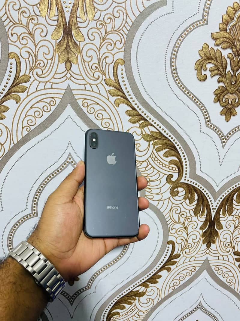 Apple iPhone X 3