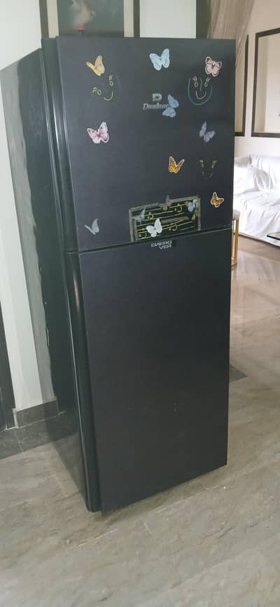 11 cubic feet dawlence Fridge for Sale