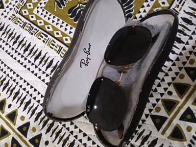 Ray. Ban glasses