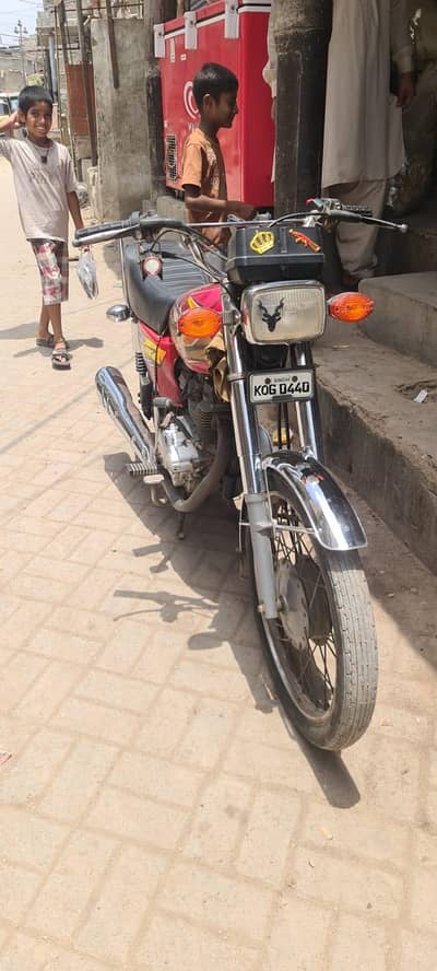 United 125 cc  used 8/10 condition don't have any engine issues engine