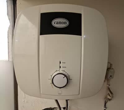 Just 6 months Used Instant Electric Geyser for sale