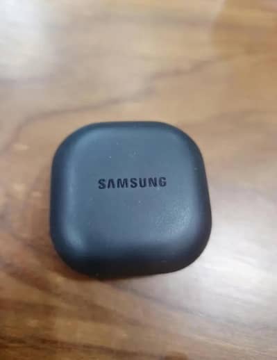 Samsung Buds 2 pro 1st Owner 10/10