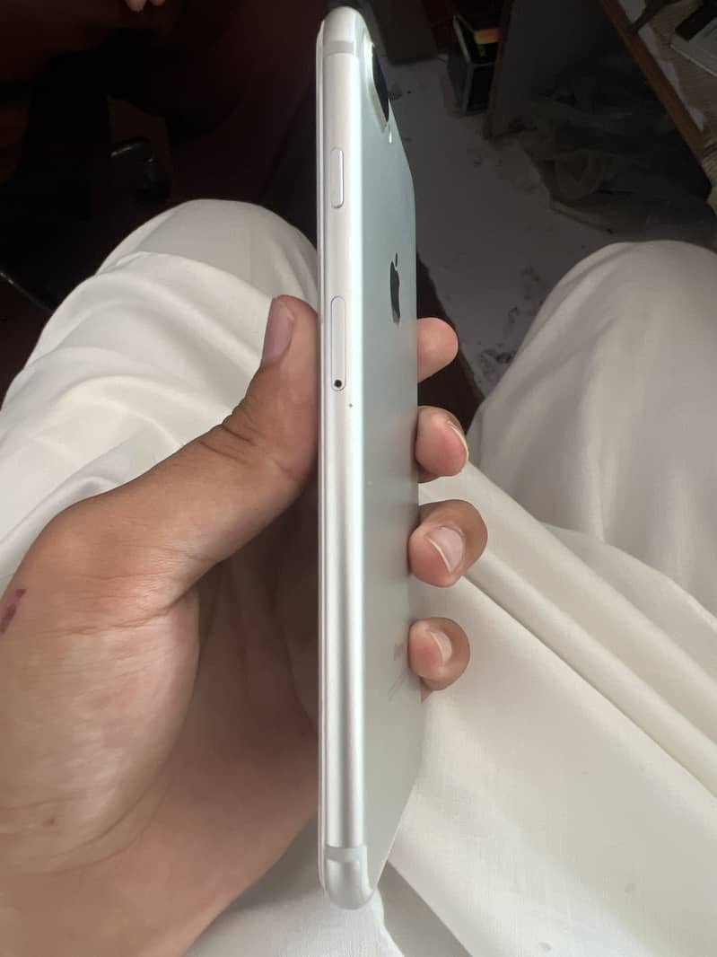 Apple iPhone 7 Plus 1