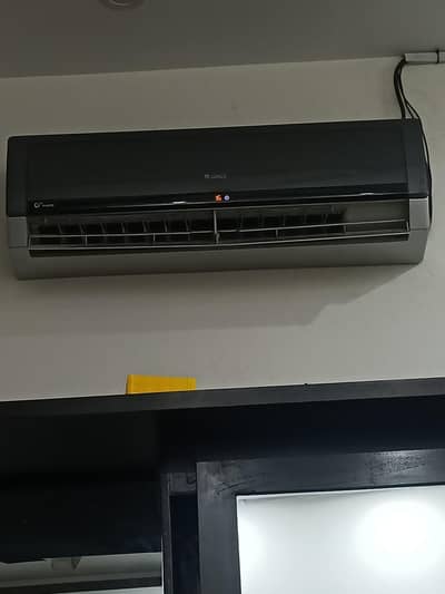 gree 1.5 ton invertor