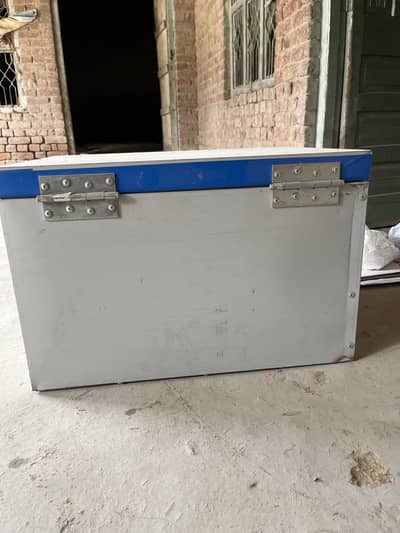 * Poultry Egg Incubator