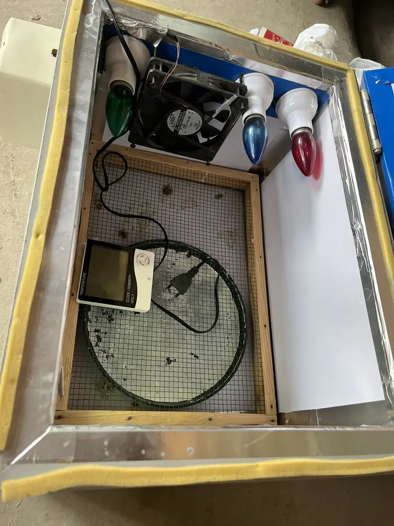 * Poultry Egg Incubator — photo 2