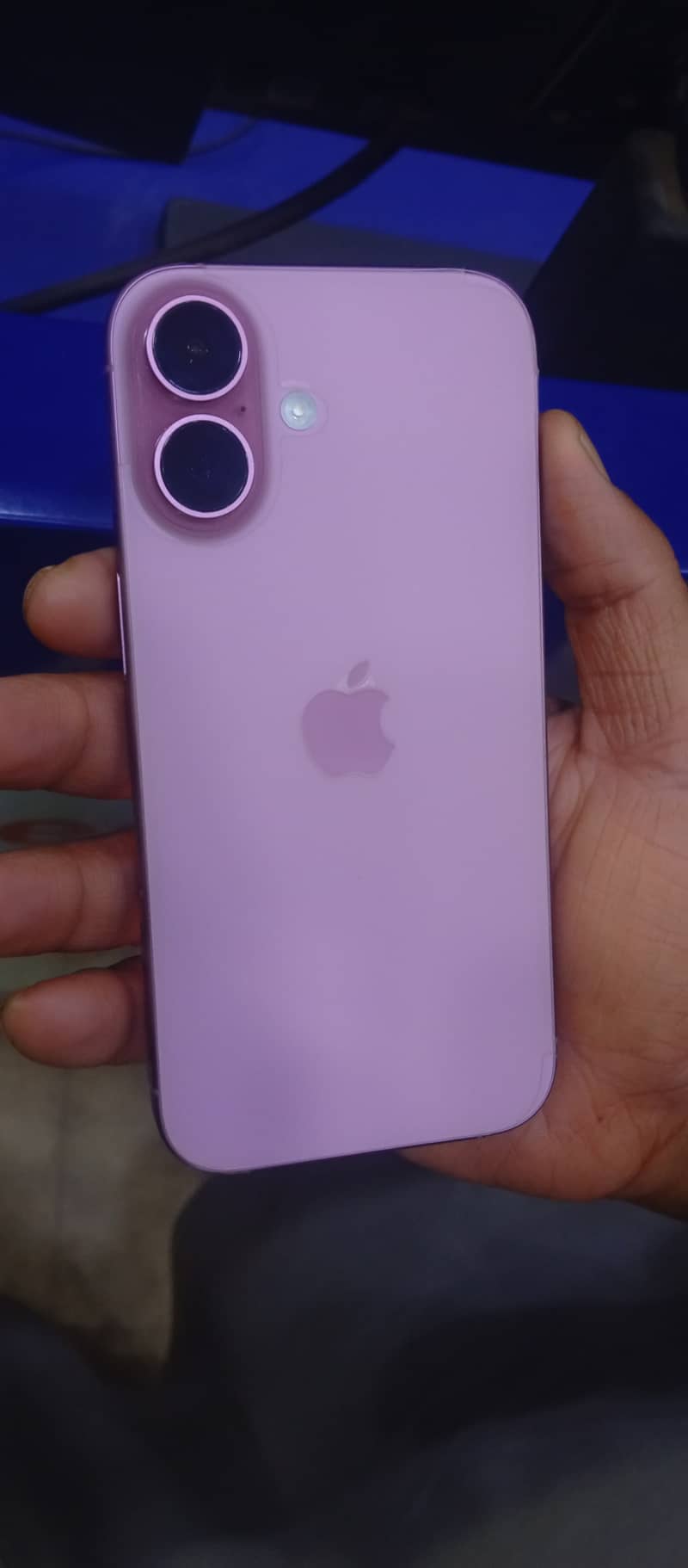 Apple iPhone 16 1