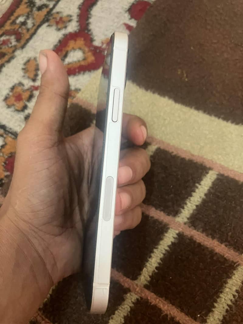 Apple iPhone 12 1