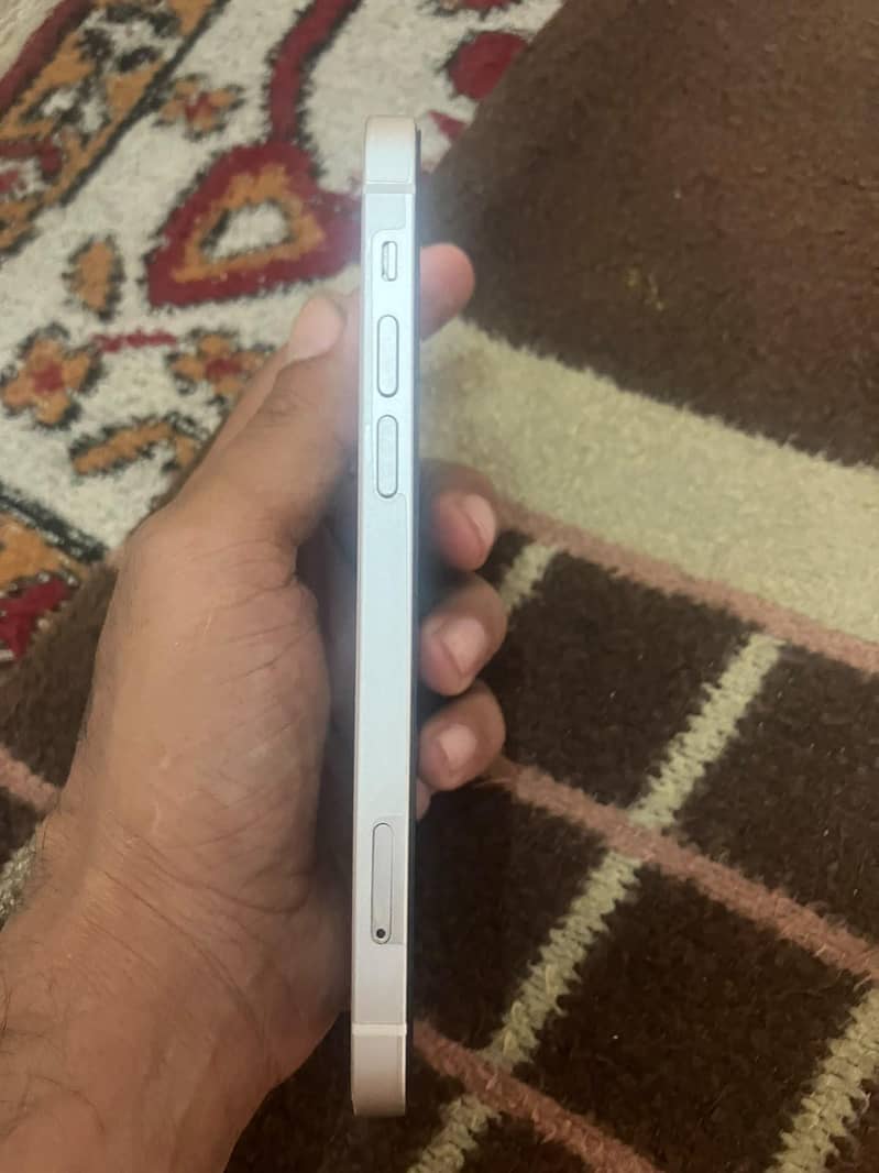 Apple iPhone 12 3