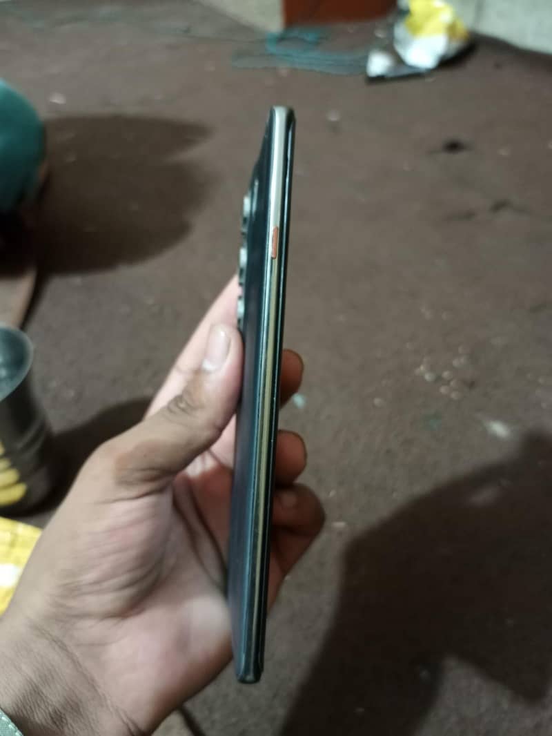 Tecno CAMON 40 Pro 1