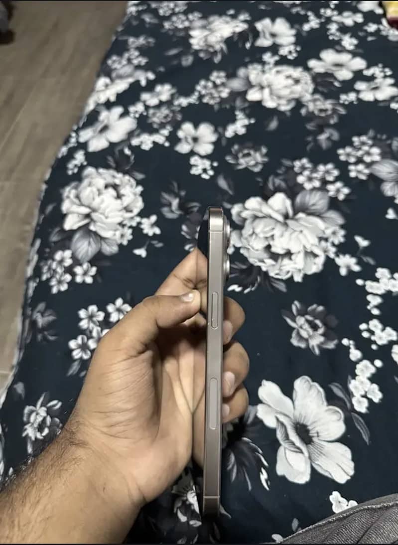 Iphone 15 pro 0