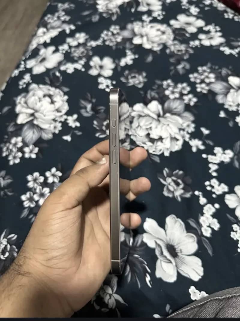 Iphone 15 pro 2