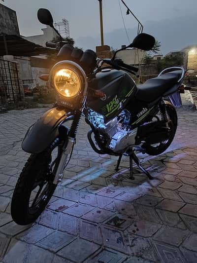 YBR 125G in lush condition 14800 milage only