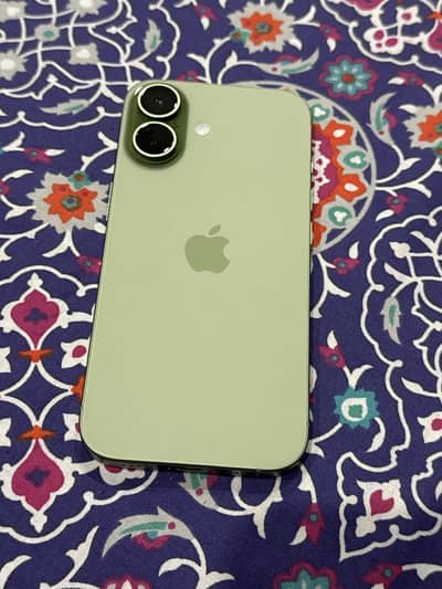 Apple iPhone 17 (256), 0 count cycle, only kit, sim time avaible