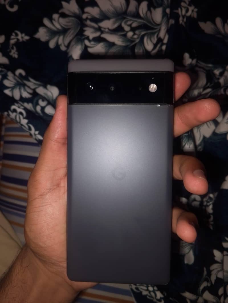 Google Pixel 6 4