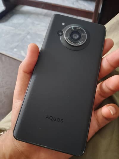 Sharp Aquos R7