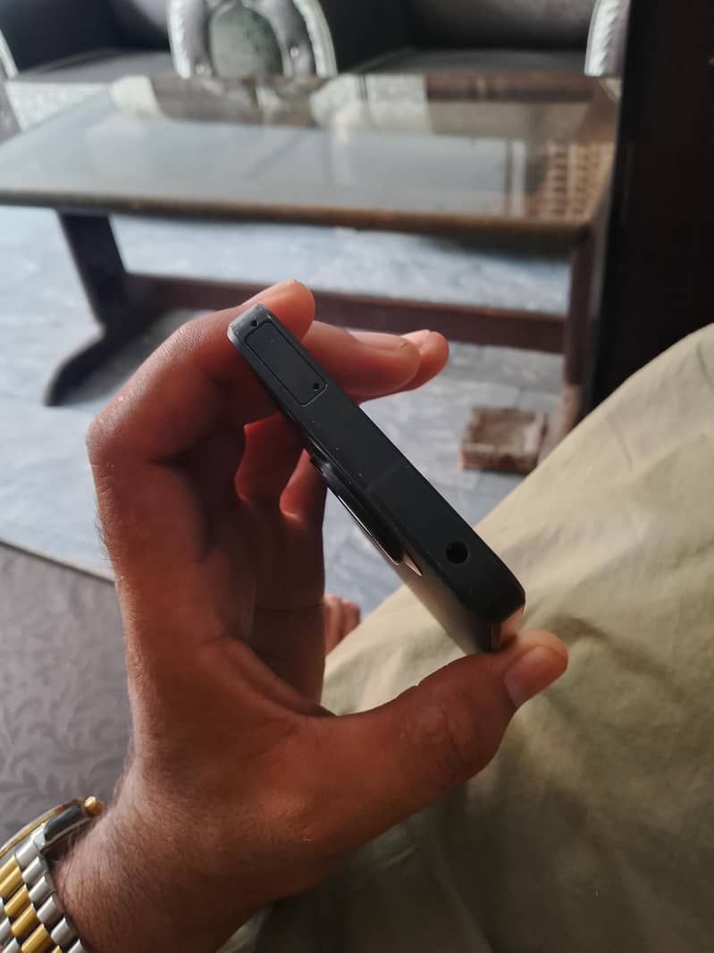 Sharp Aquos R7 2