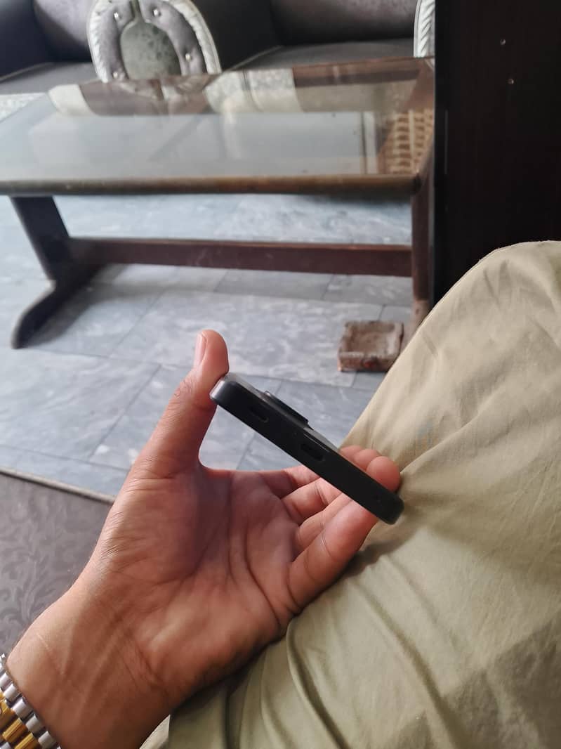 Sharp Aquos R7 3