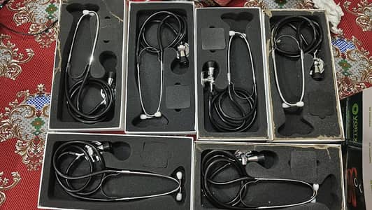 8 Pieces Stethoscope Set for Sale – Brand New Condition