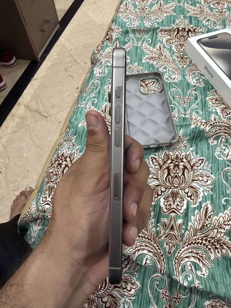 Iphone 15 pro max 0