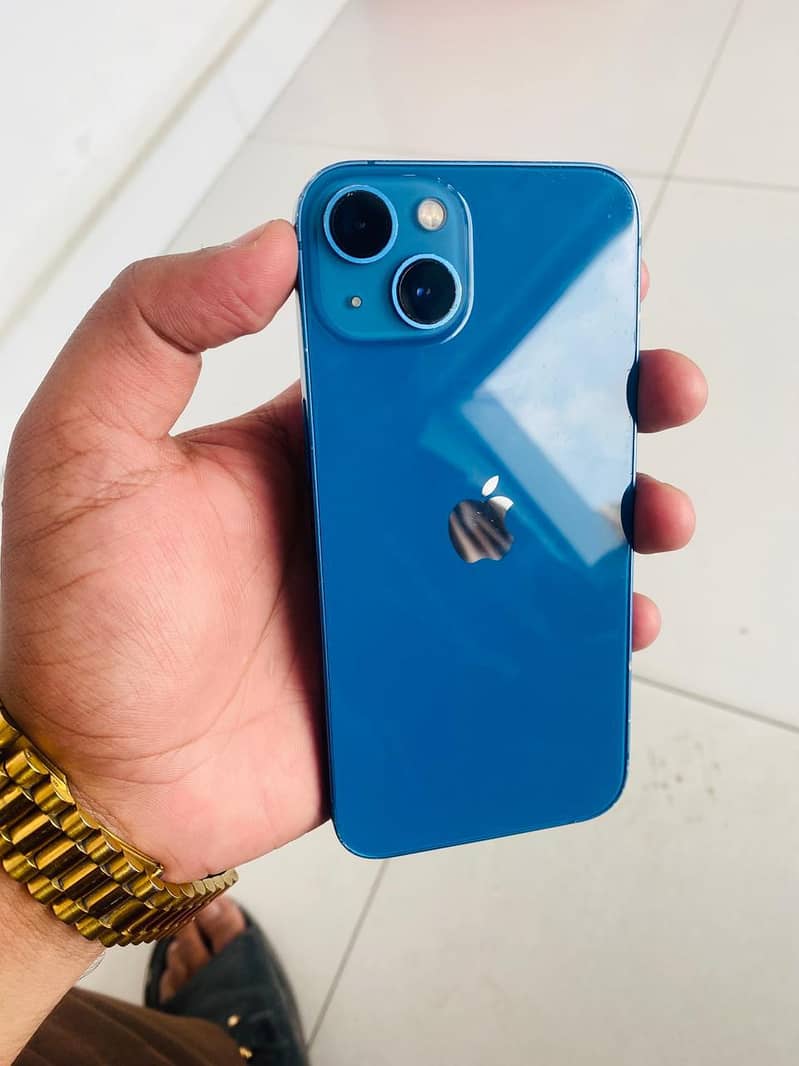 Apple iPhone 13 10