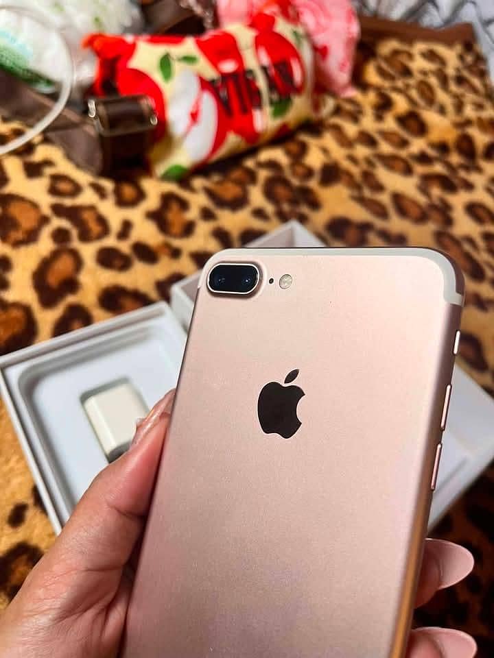 Apple iPhone 7 Plus 1