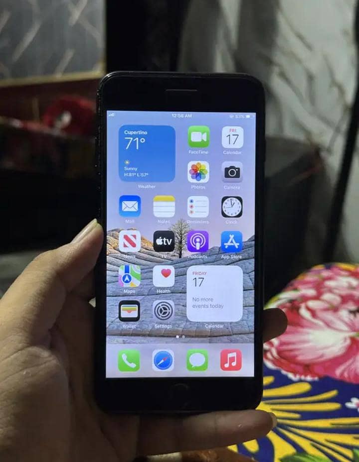 Apple iPhone 7 Plus 3